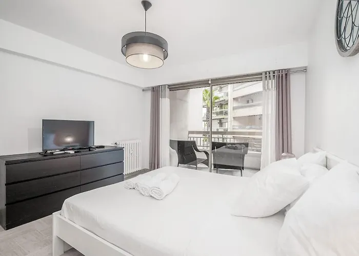 One-bedroom In Juan-les-pins * Antibes